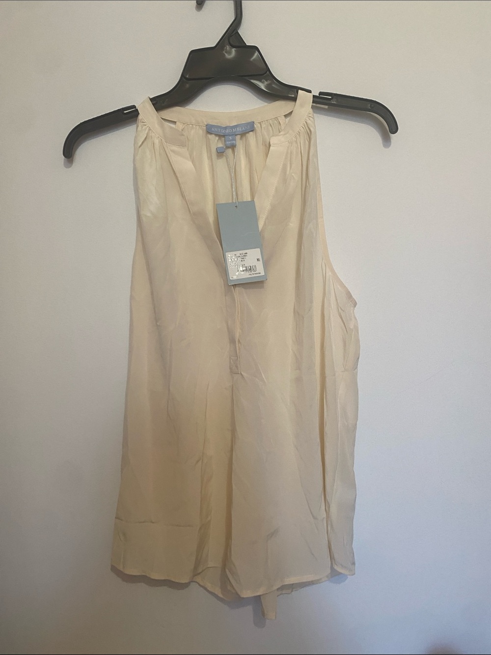 ANTONIO MELANI Cream Sleeveless Silk-Look Blouse